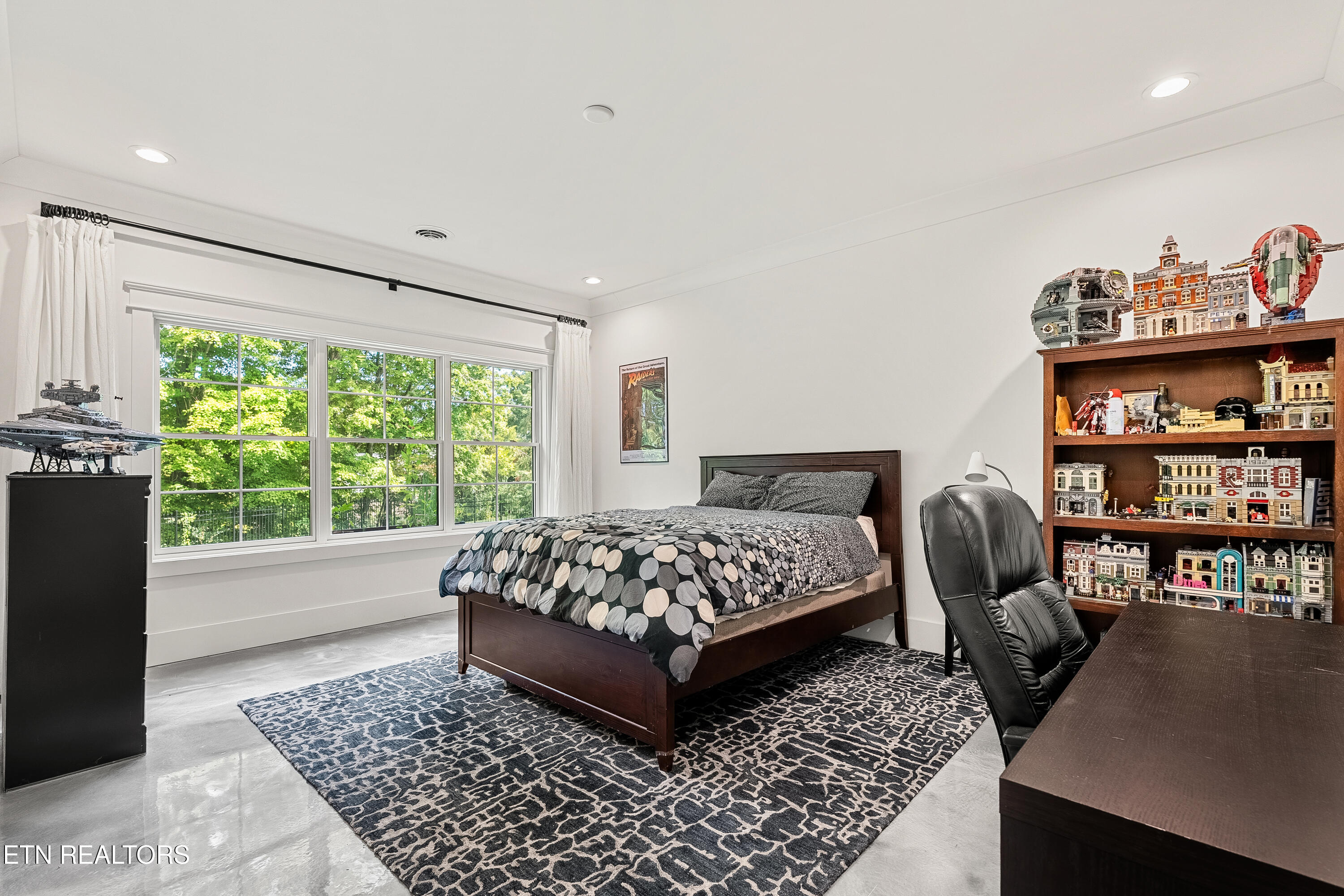 12460 Ivy Lake Drive