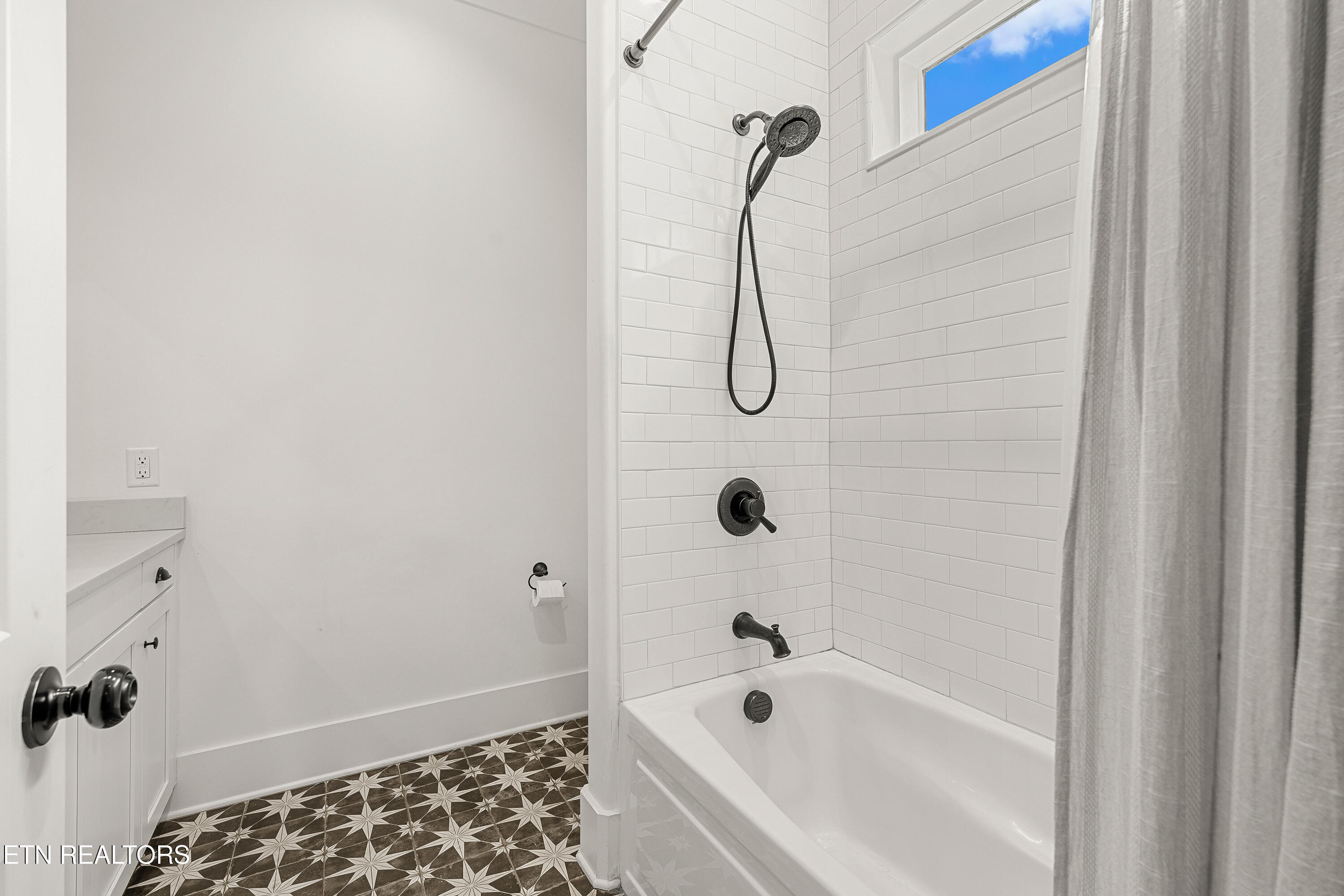 12460 Ivy Lake Drive