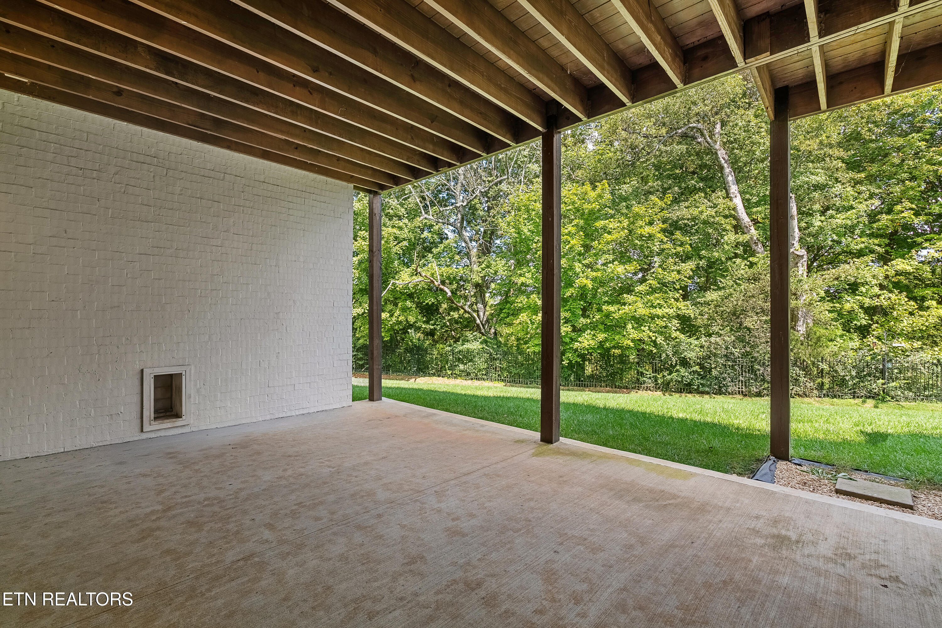 12460 Ivy Lake Drive