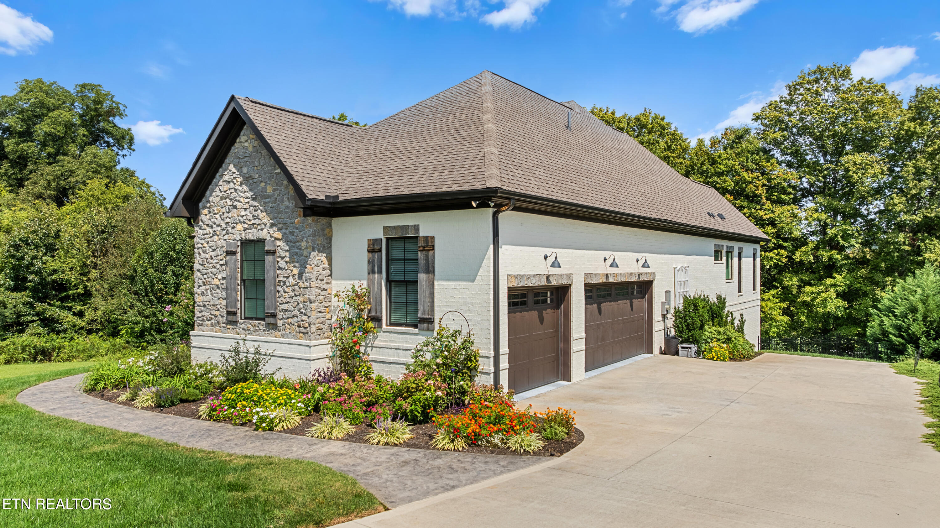 12460 Ivy Lake Drive