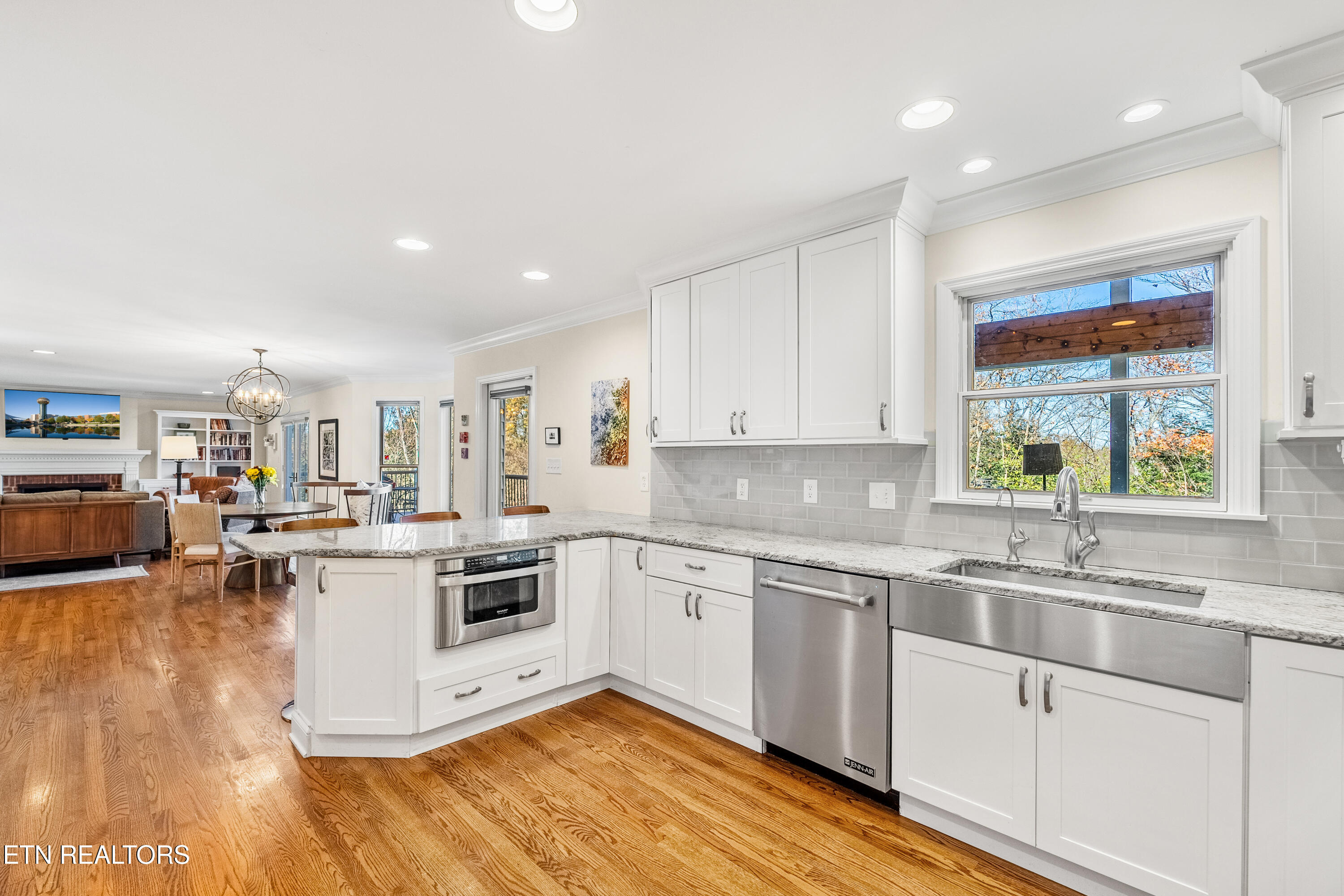 1304 Edinburgh Place