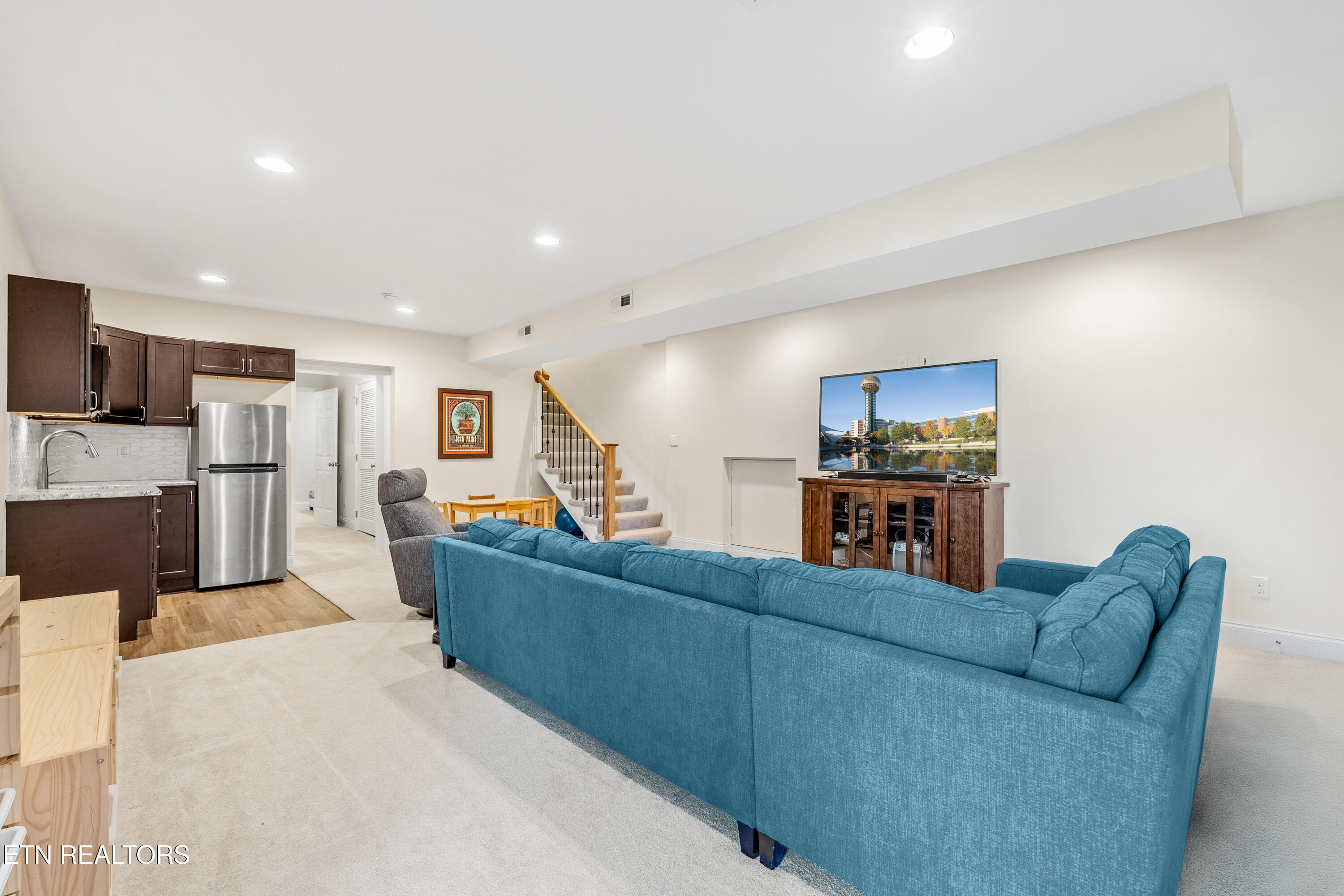 1304 Edinburgh Place