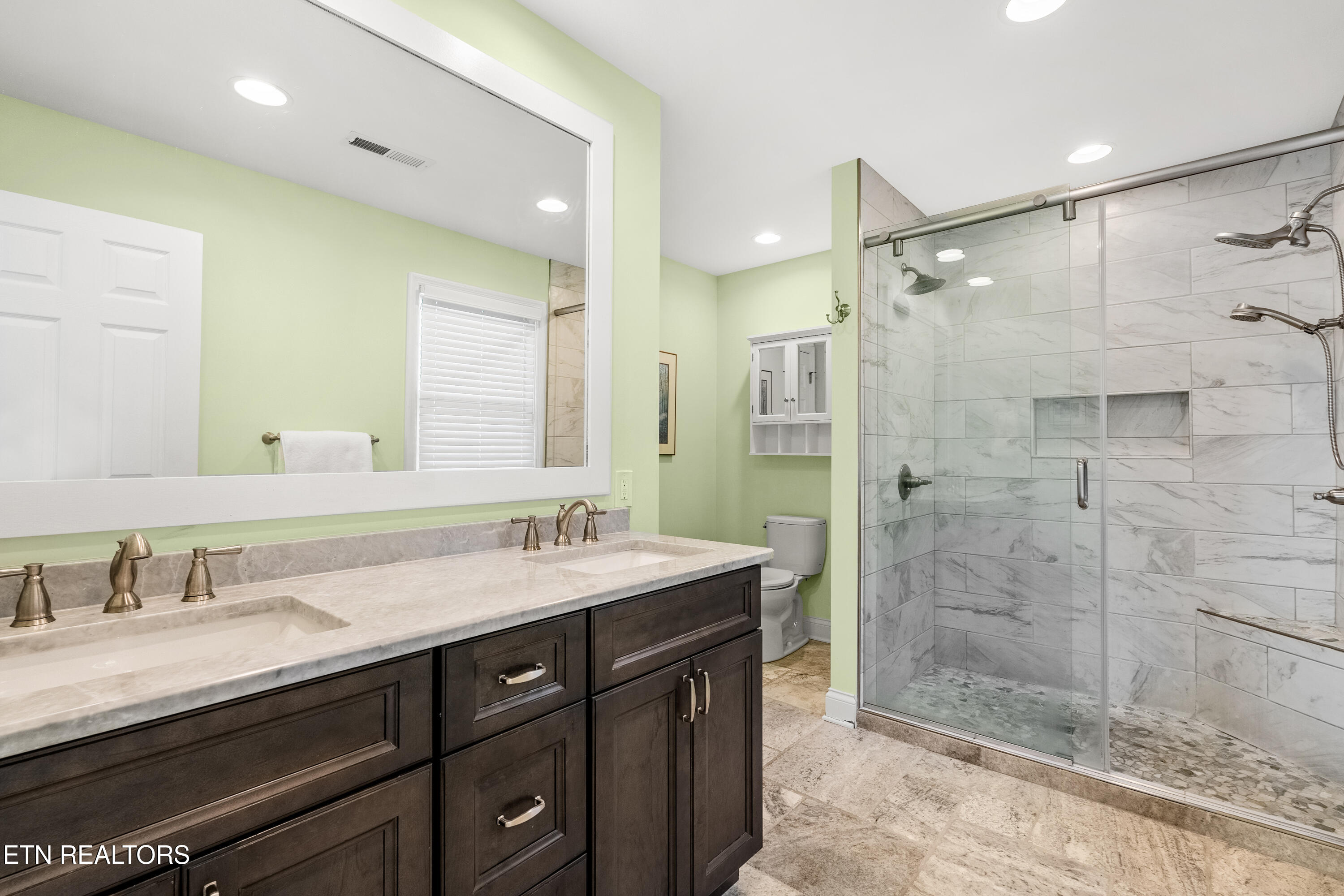 1304 Edinburgh Place