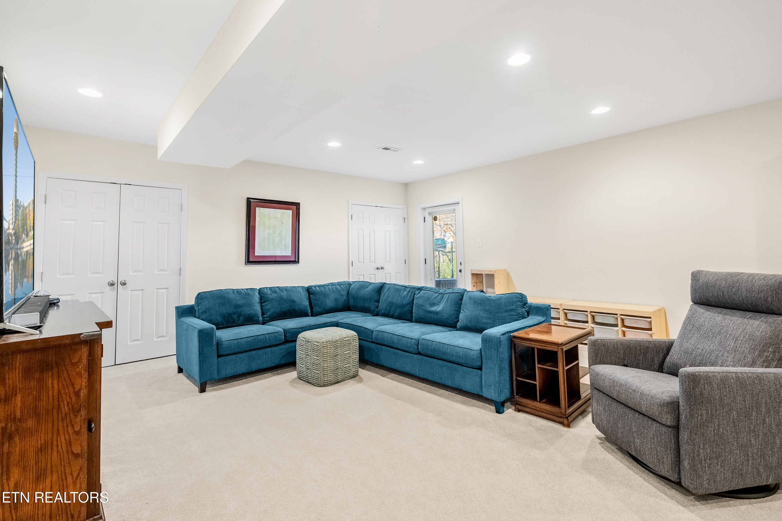 1304 Edinburgh Place