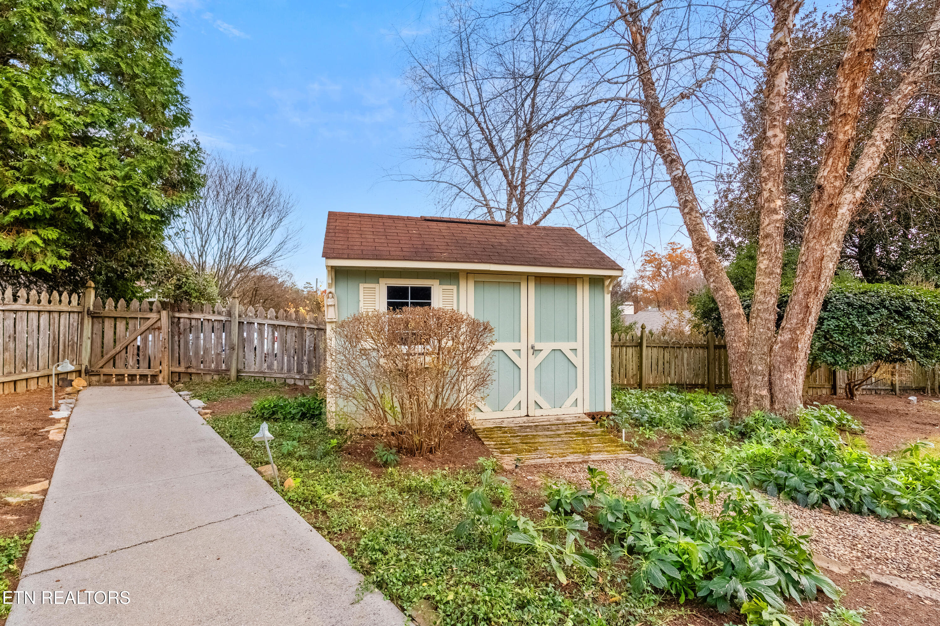 7107 Rotherwood Drive