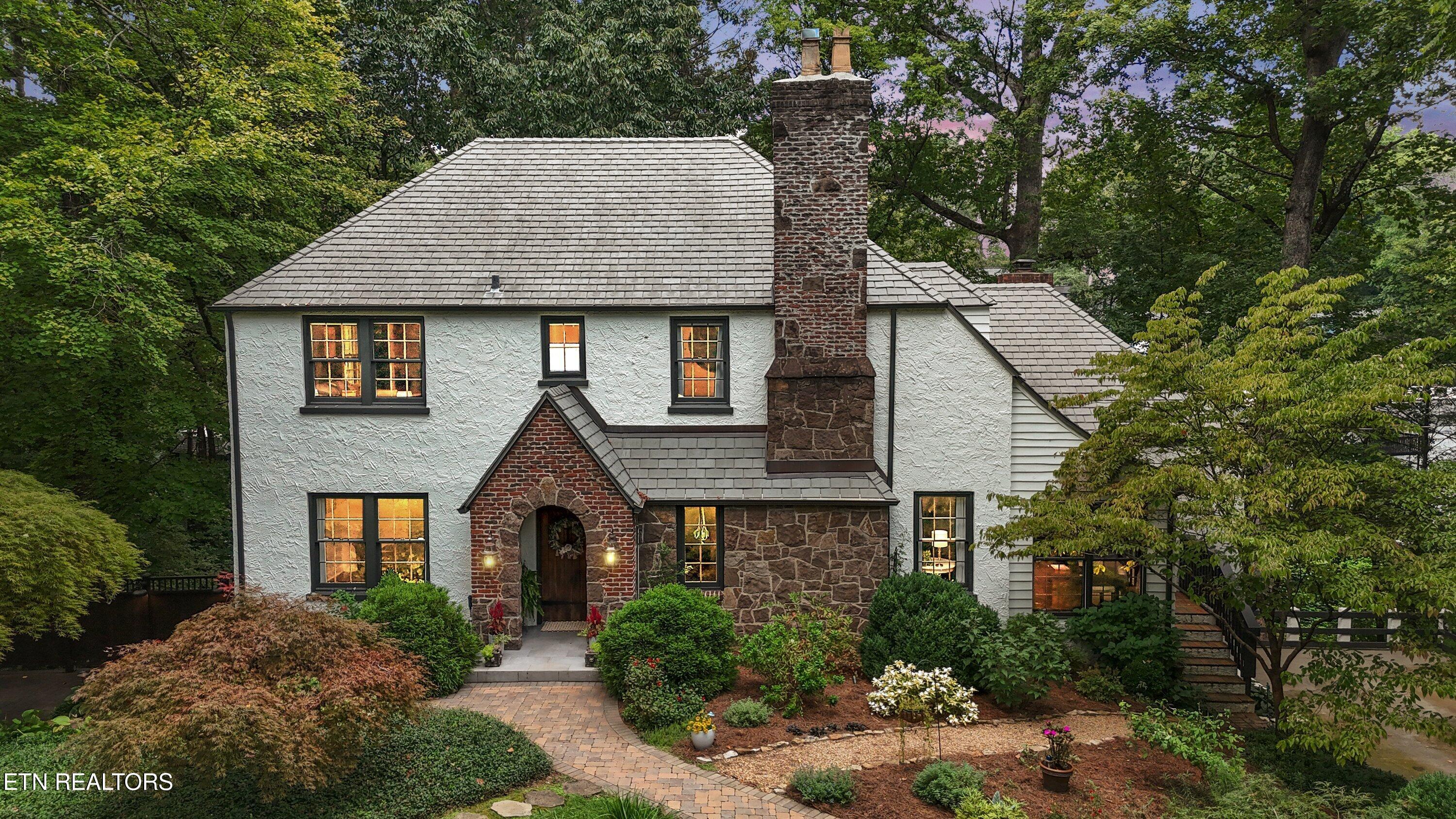 706 Forest Hills Blvd