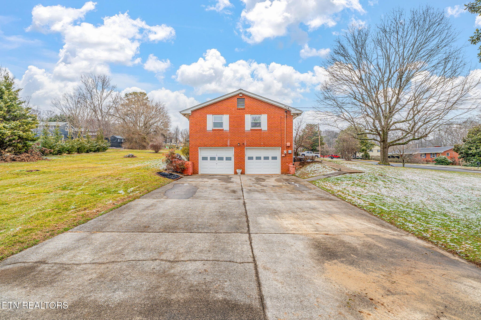 1033 Lancewood Drive