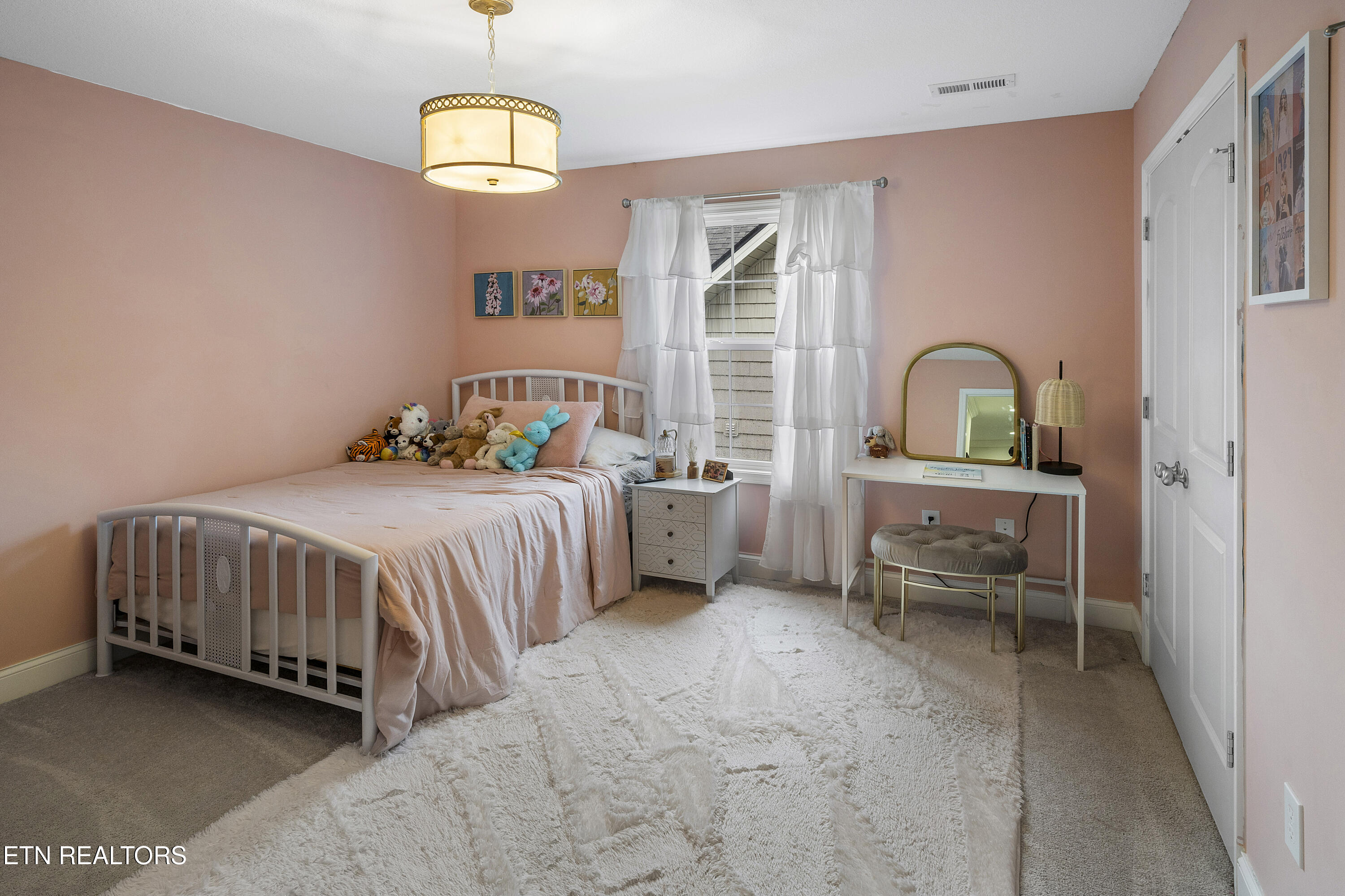 1612 Sugarfield Lane