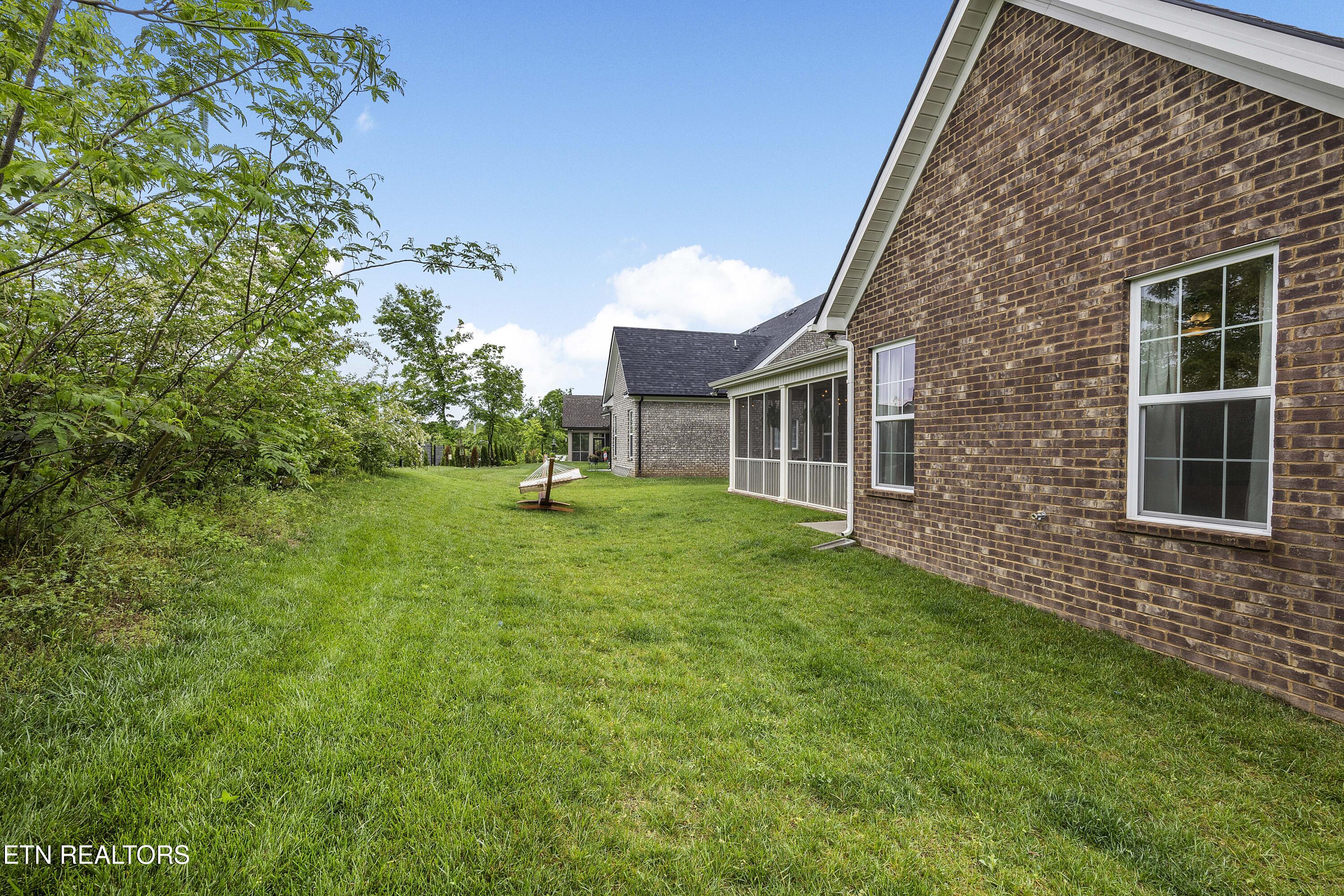 1612 Sugarfield Lane