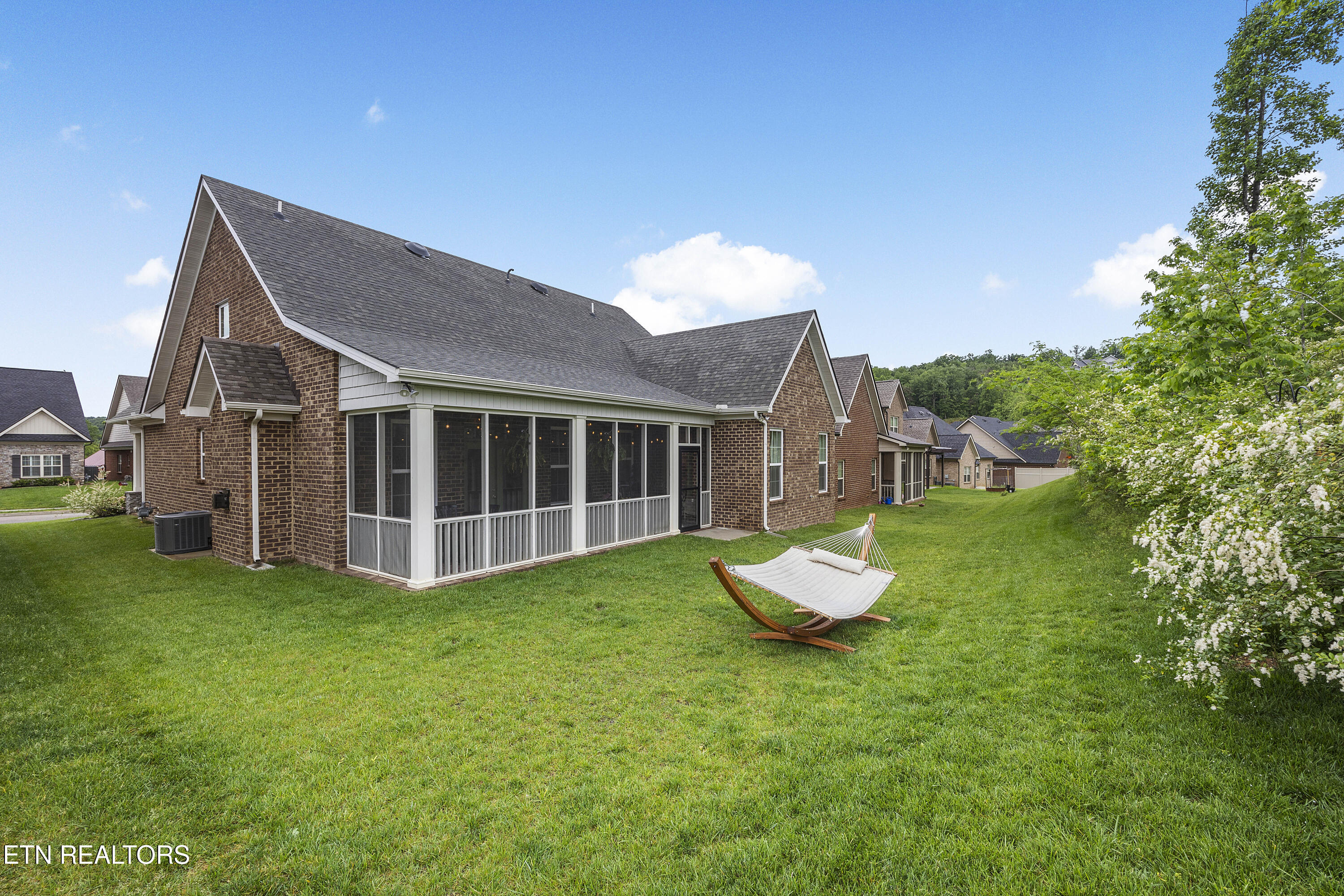 1612 Sugarfield Lane