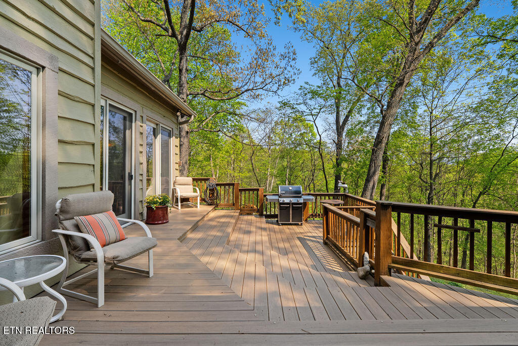 2232 Lakefront Drive