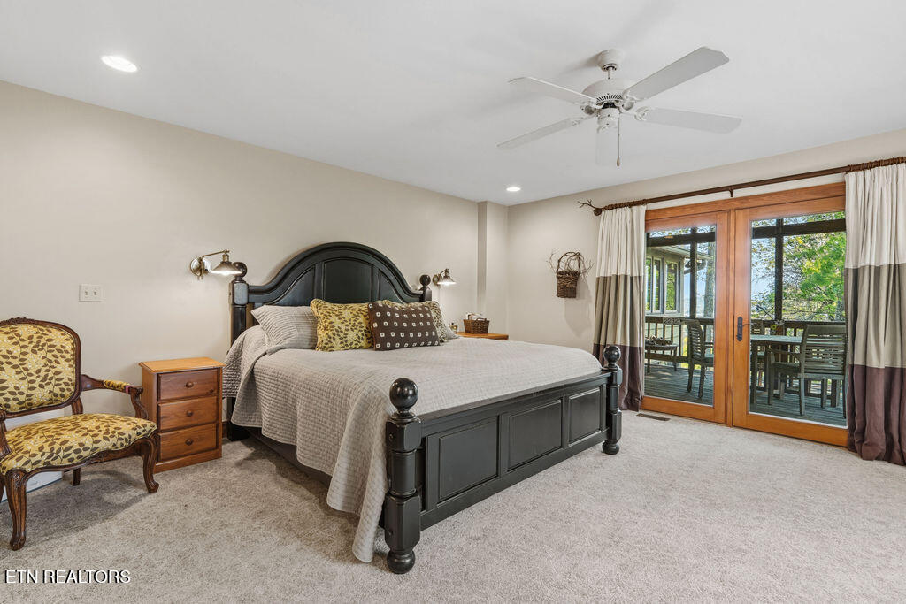 2232 Lakefront Drive