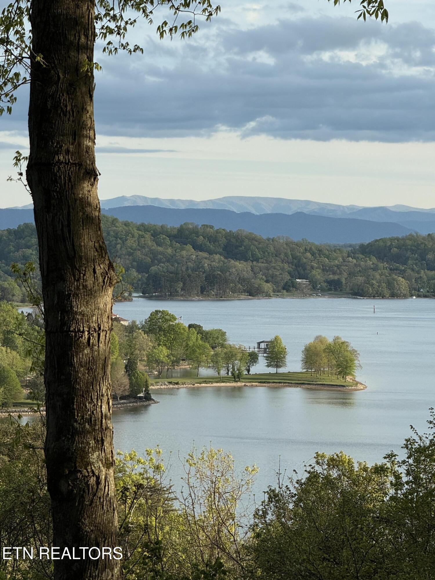 2232 Lakefront Drive