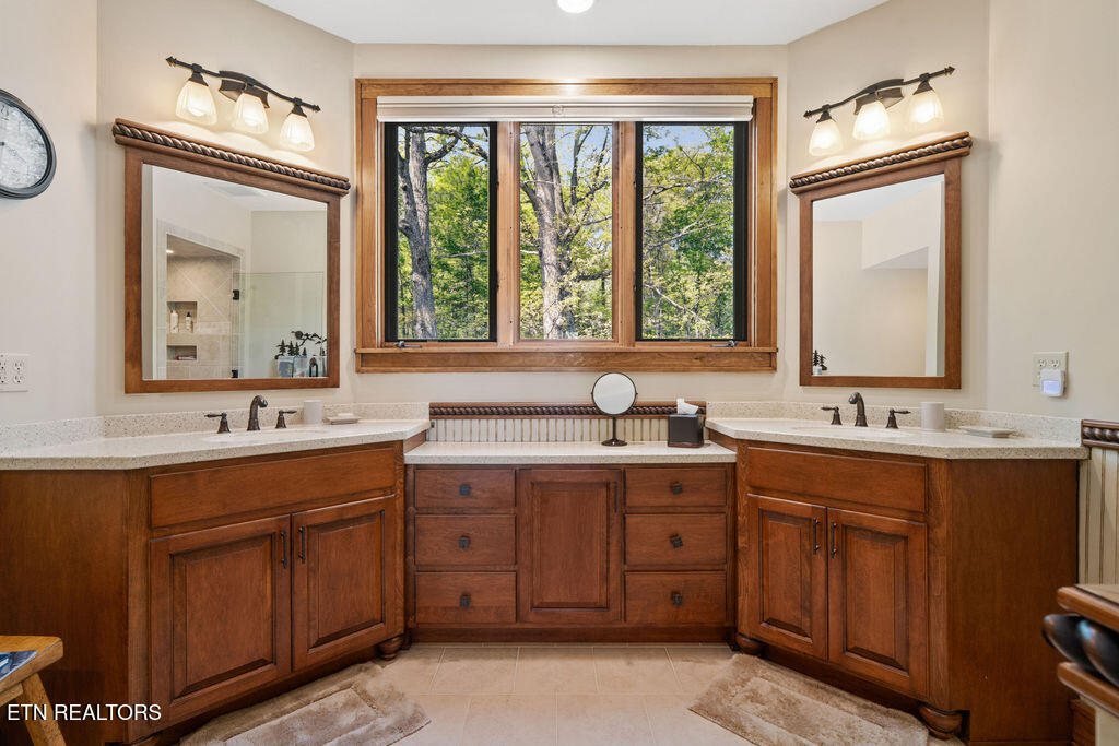 2232 Lakefront Drive