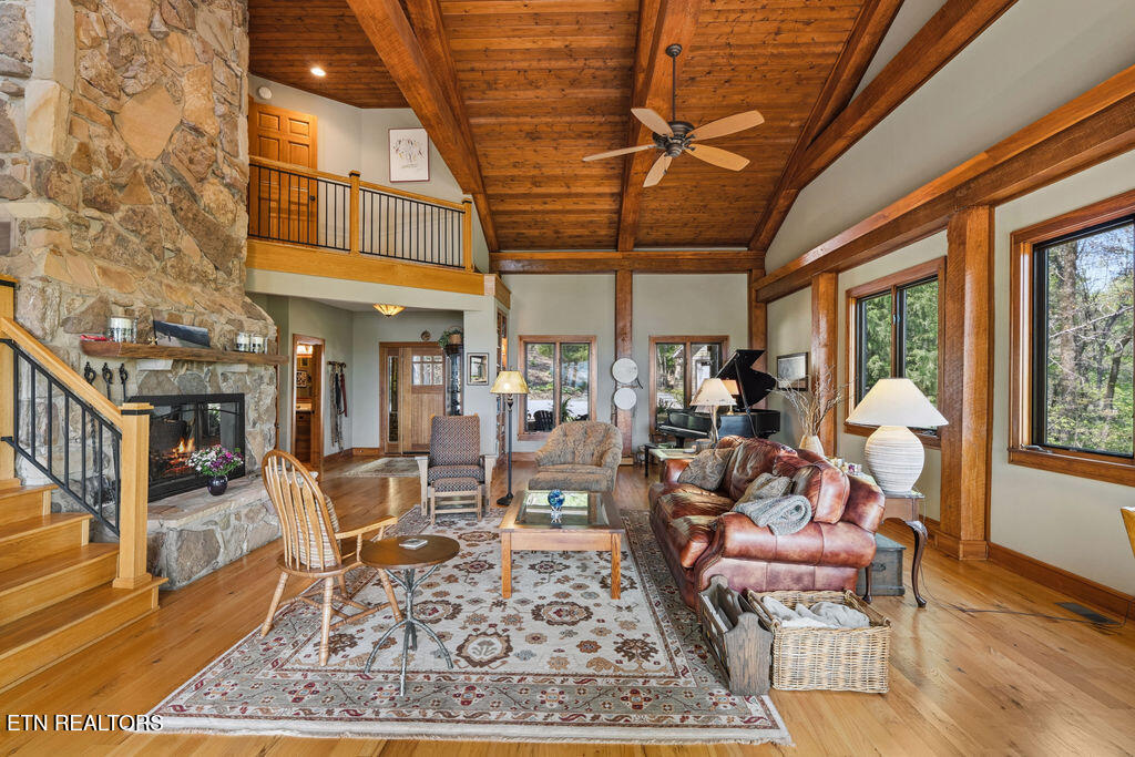2232 Lakefront Drive