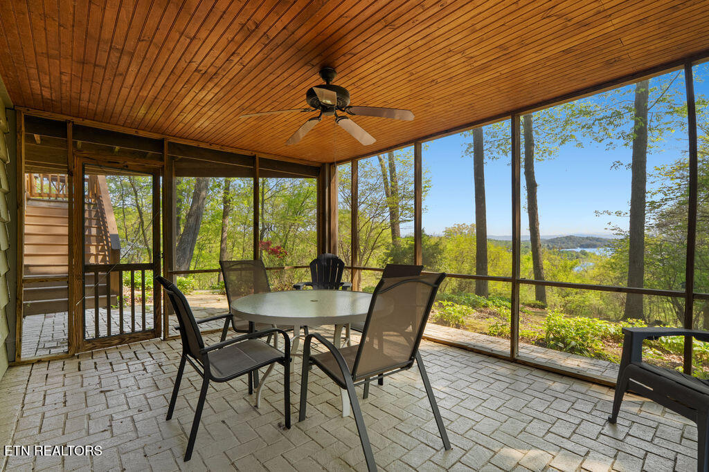2232 Lakefront Drive