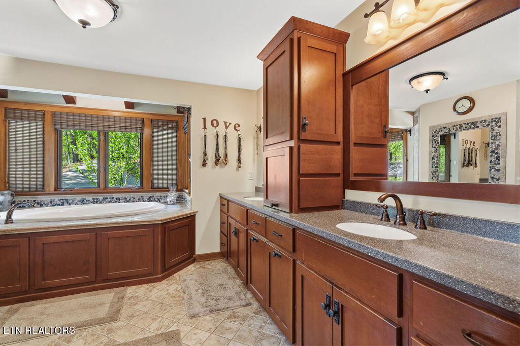 2232 Lakefront Drive