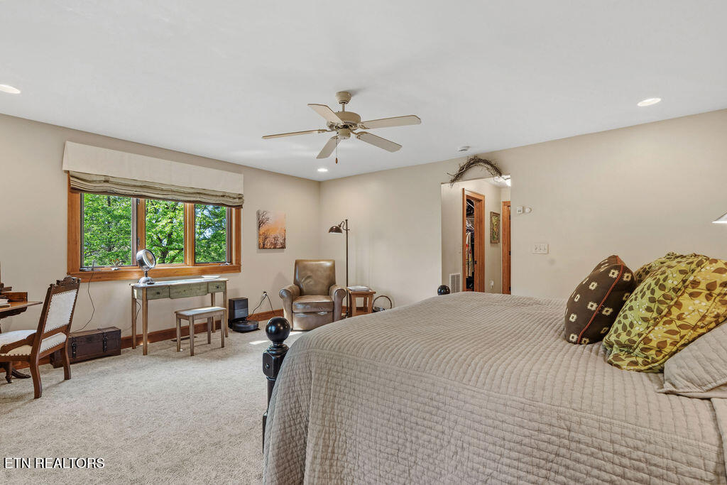 2232 Lakefront Drive