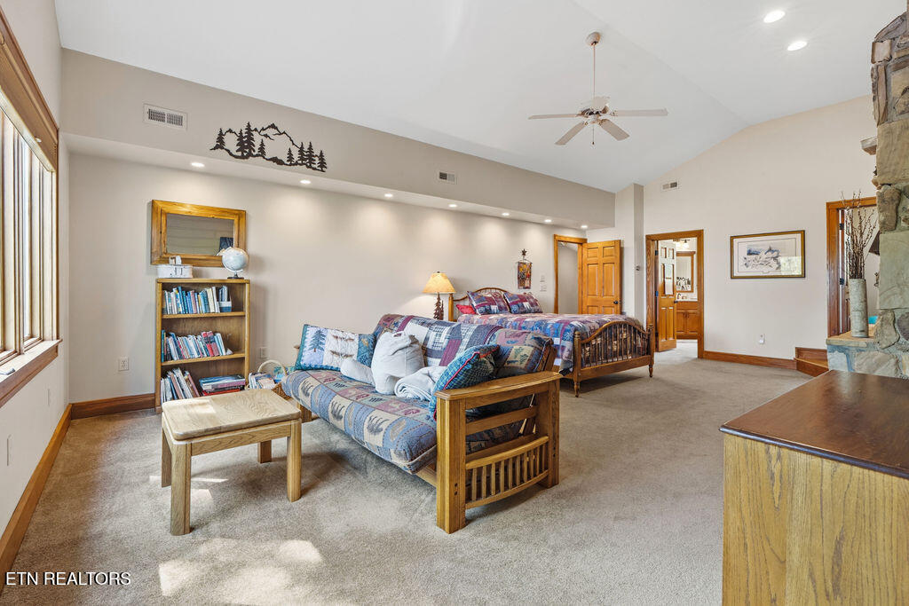 2232 Lakefront Drive
