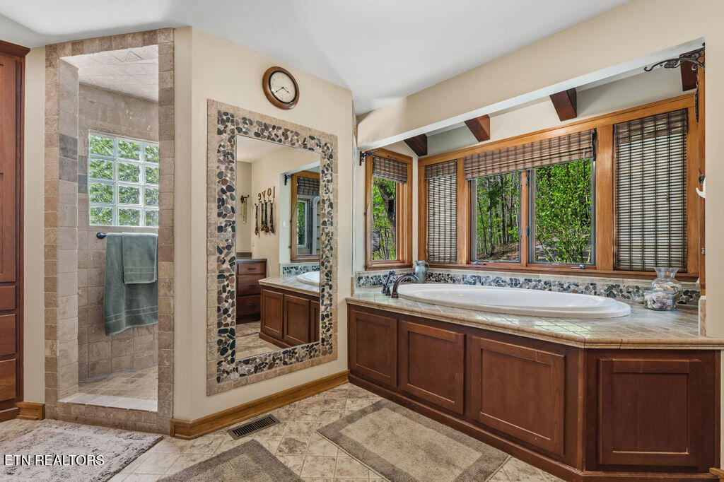 2232 Lakefront Drive