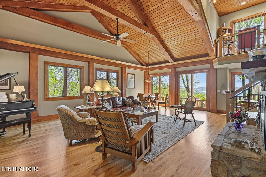 2232 Lakefront Drive