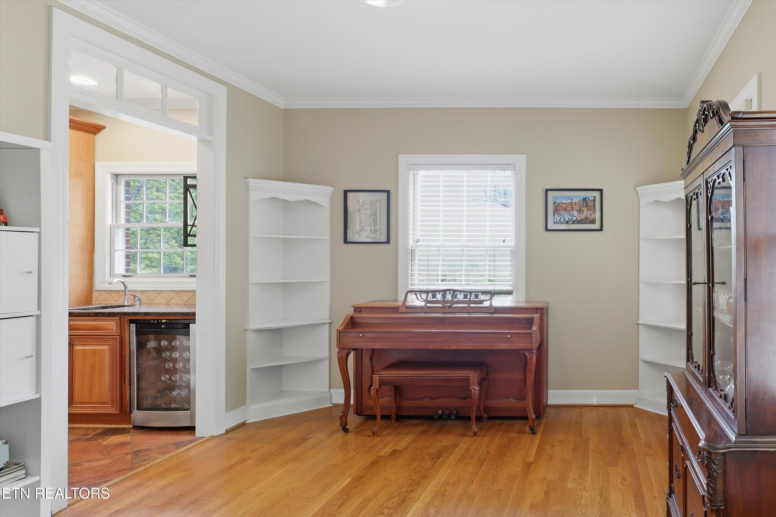 4141 Forest Glen Drive