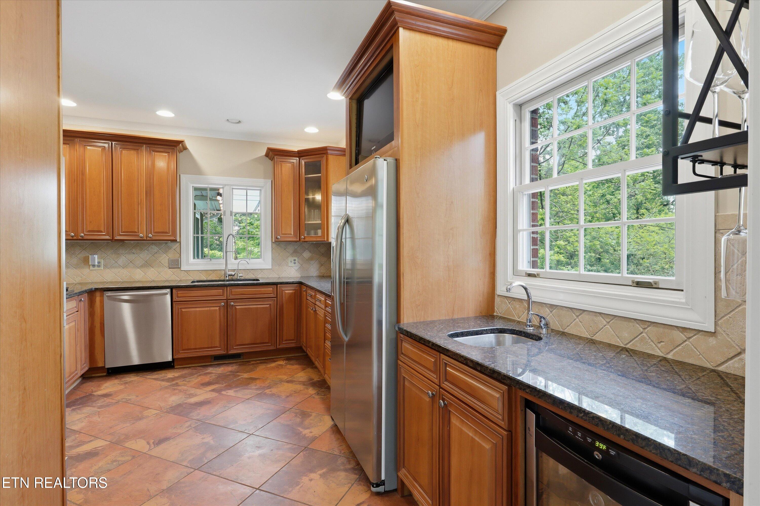 4141 Forest Glen Drive