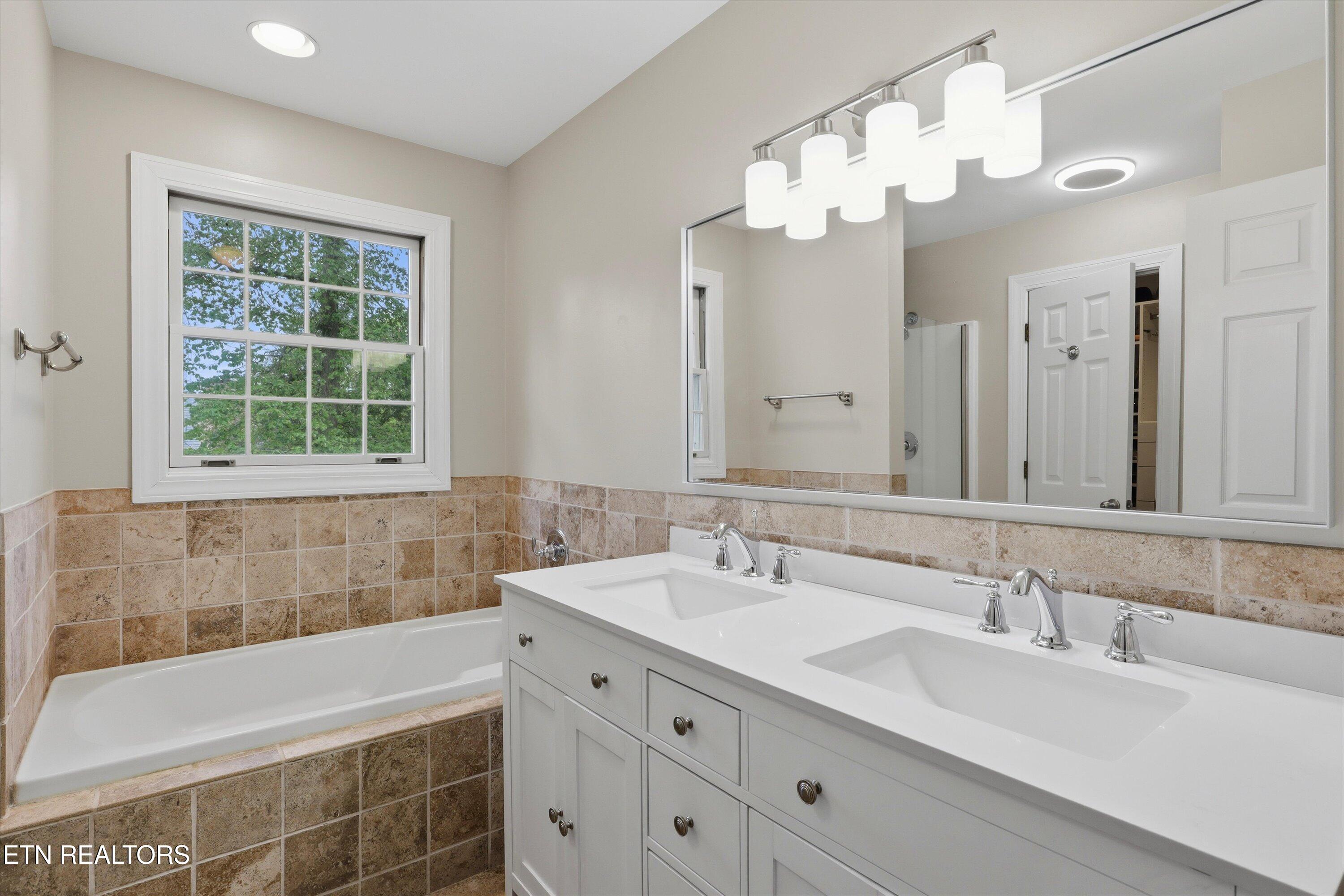 4141 Forest Glen Drive