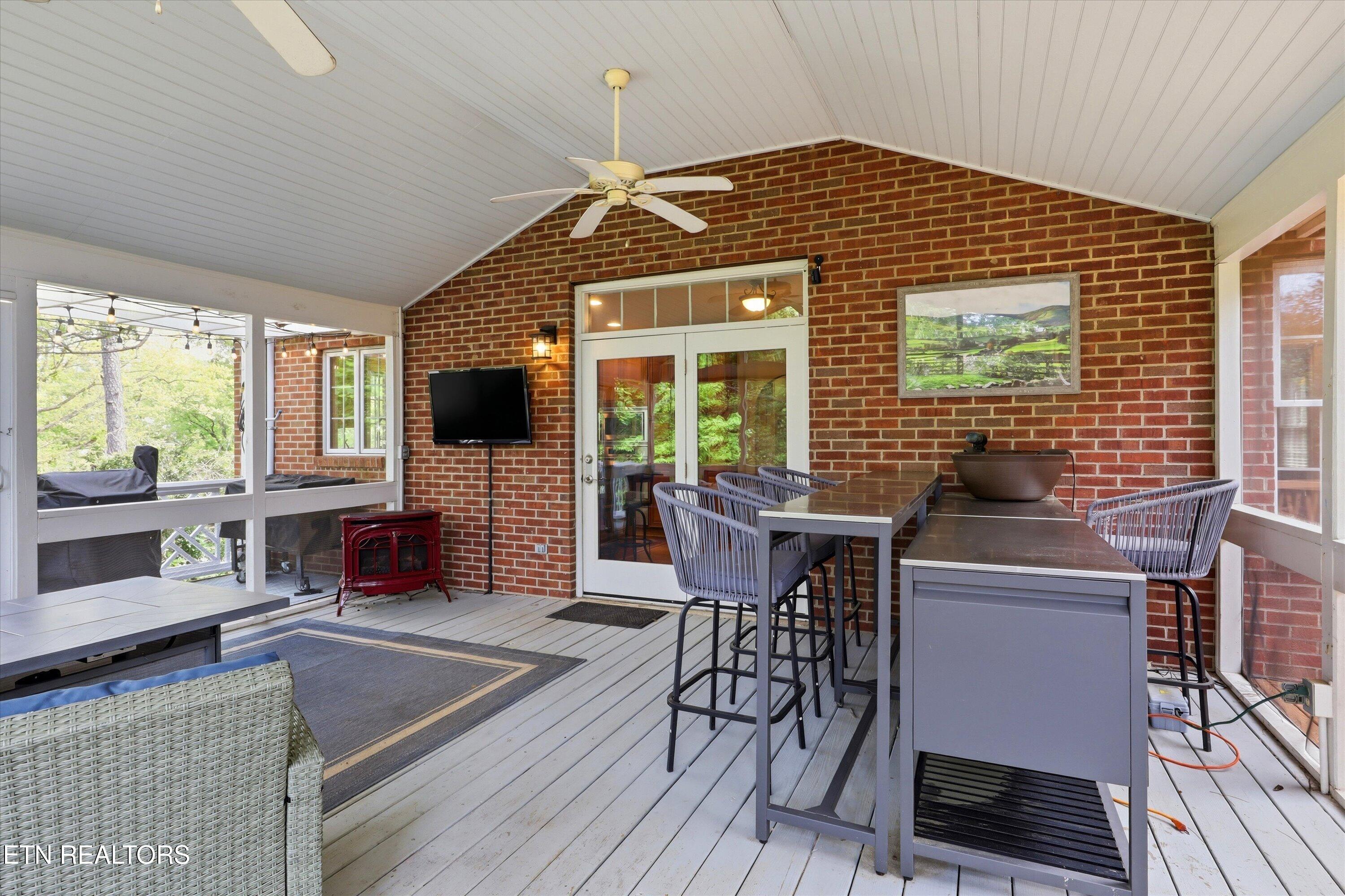 4141 Forest Glen Drive