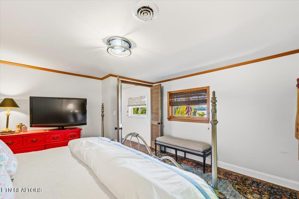 244 Lakeshore Drive