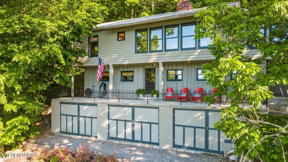 244 Lakeshore Drive