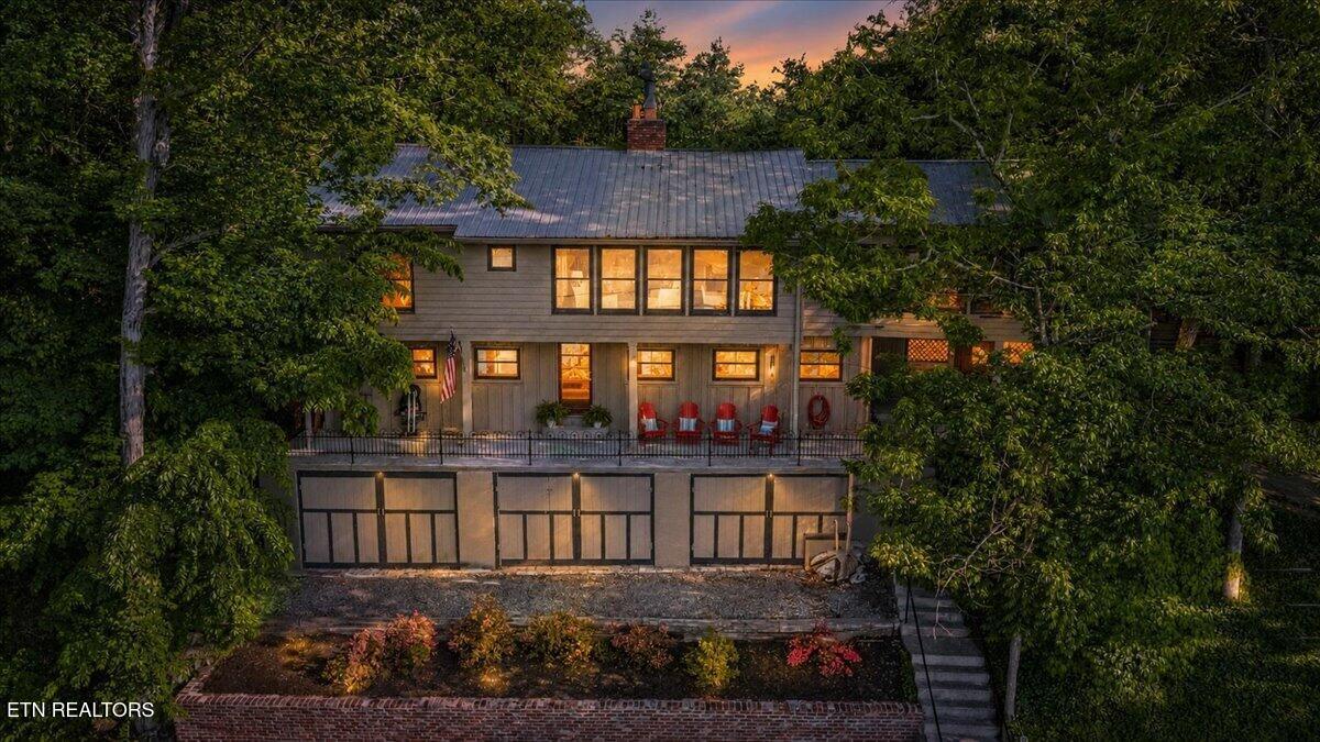 244 Lakeshore Drive