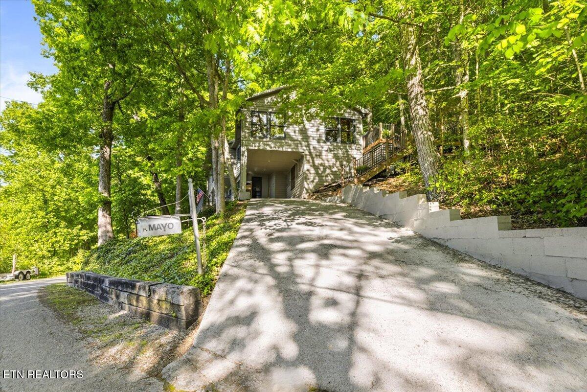 244 Lakeshore Drive