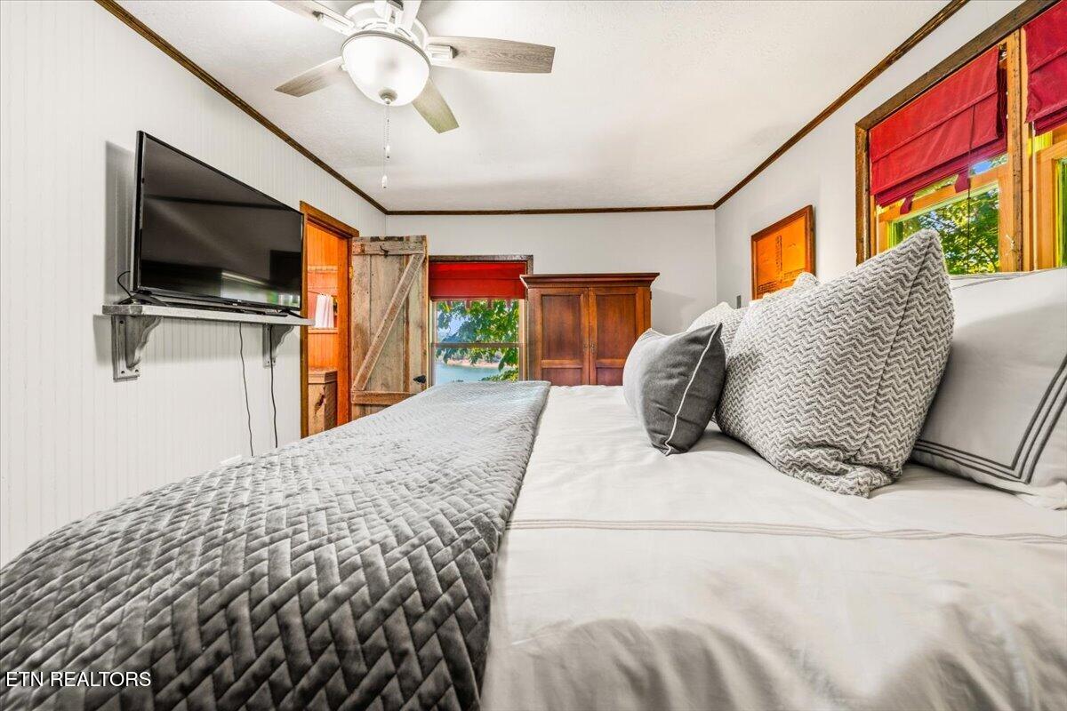 244 Lakeshore Drive