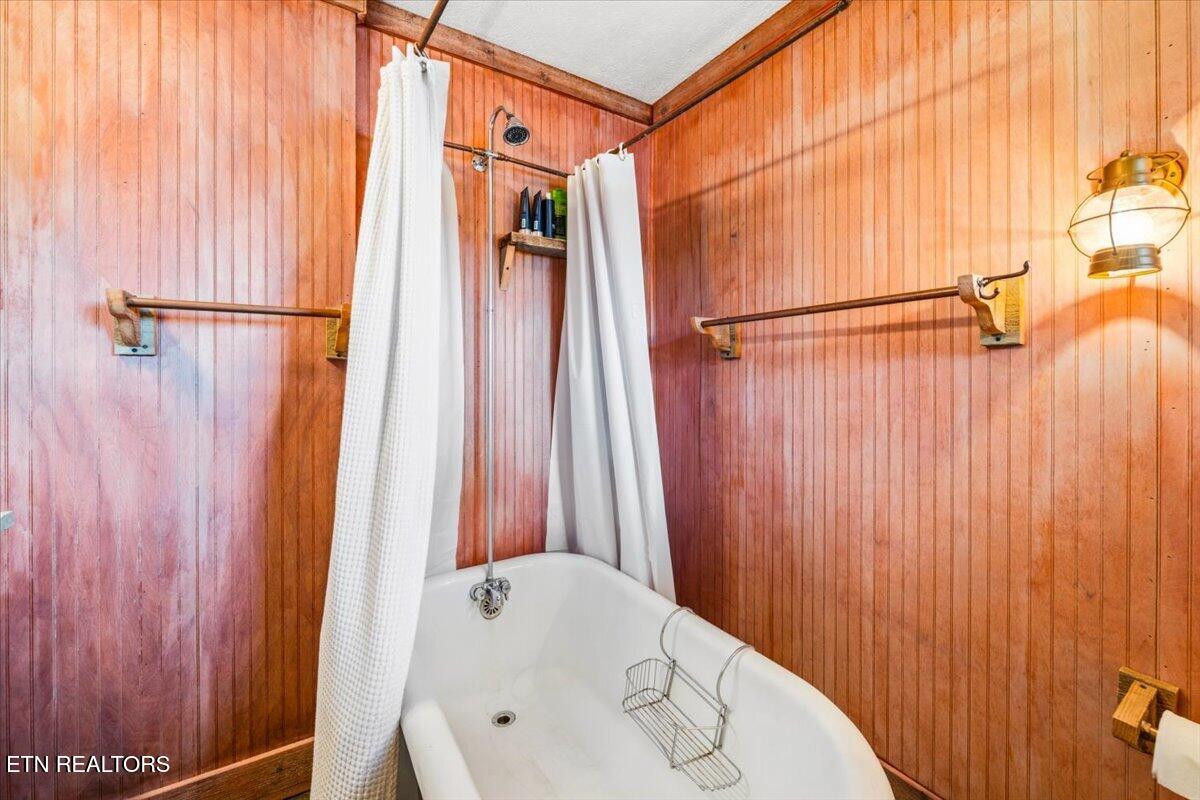 244 Lakeshore Drive