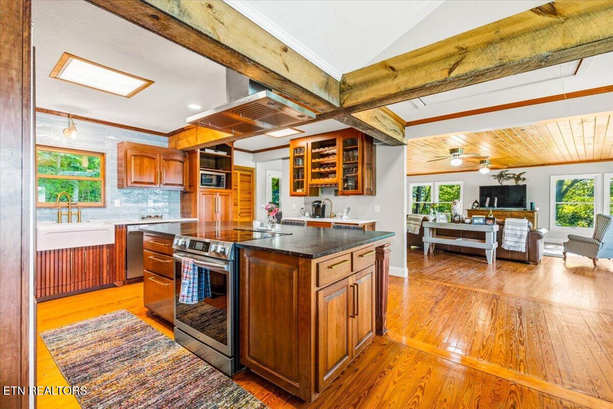 244 Lakeshore Drive