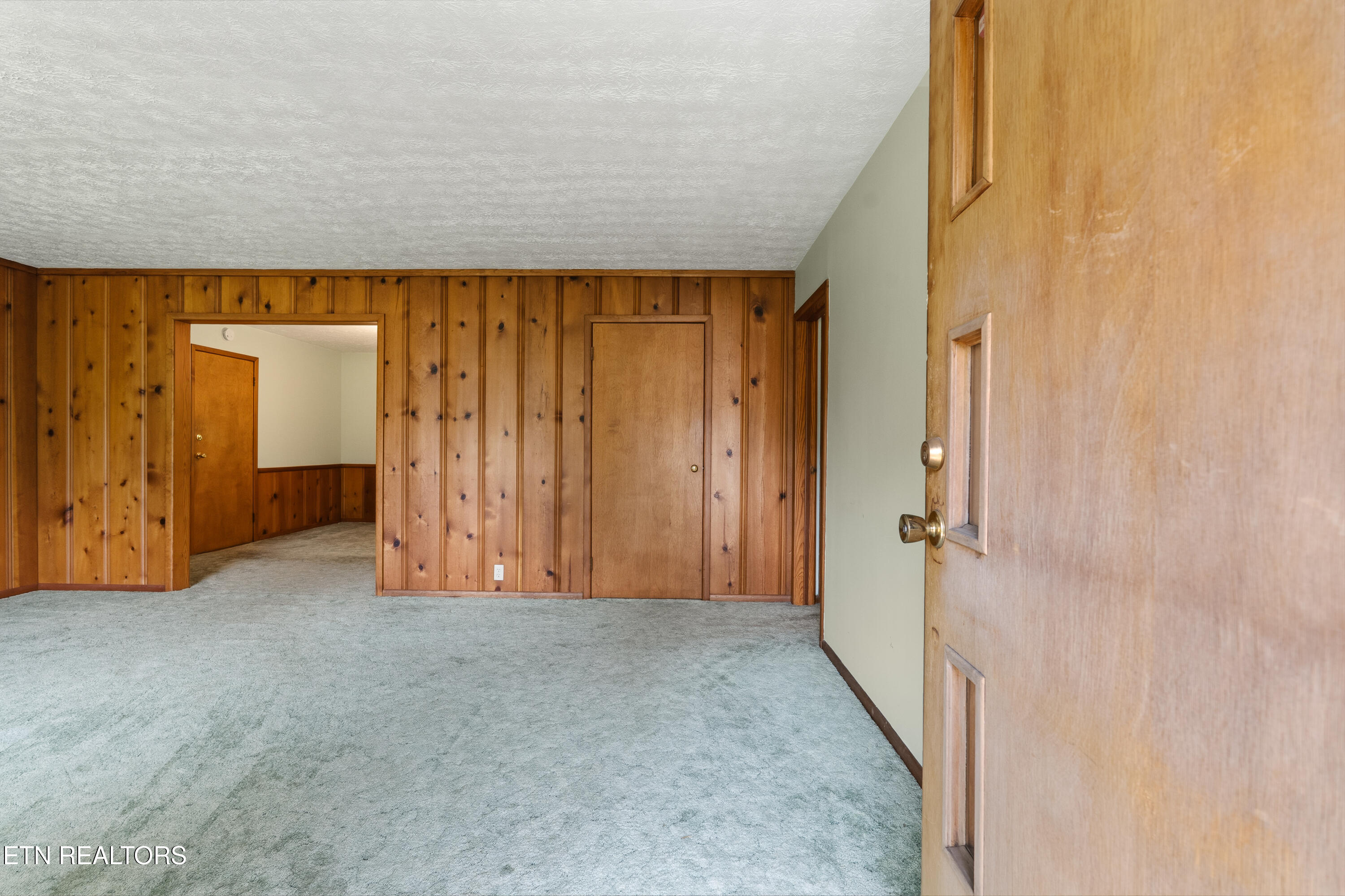 7005 Downing Drive
