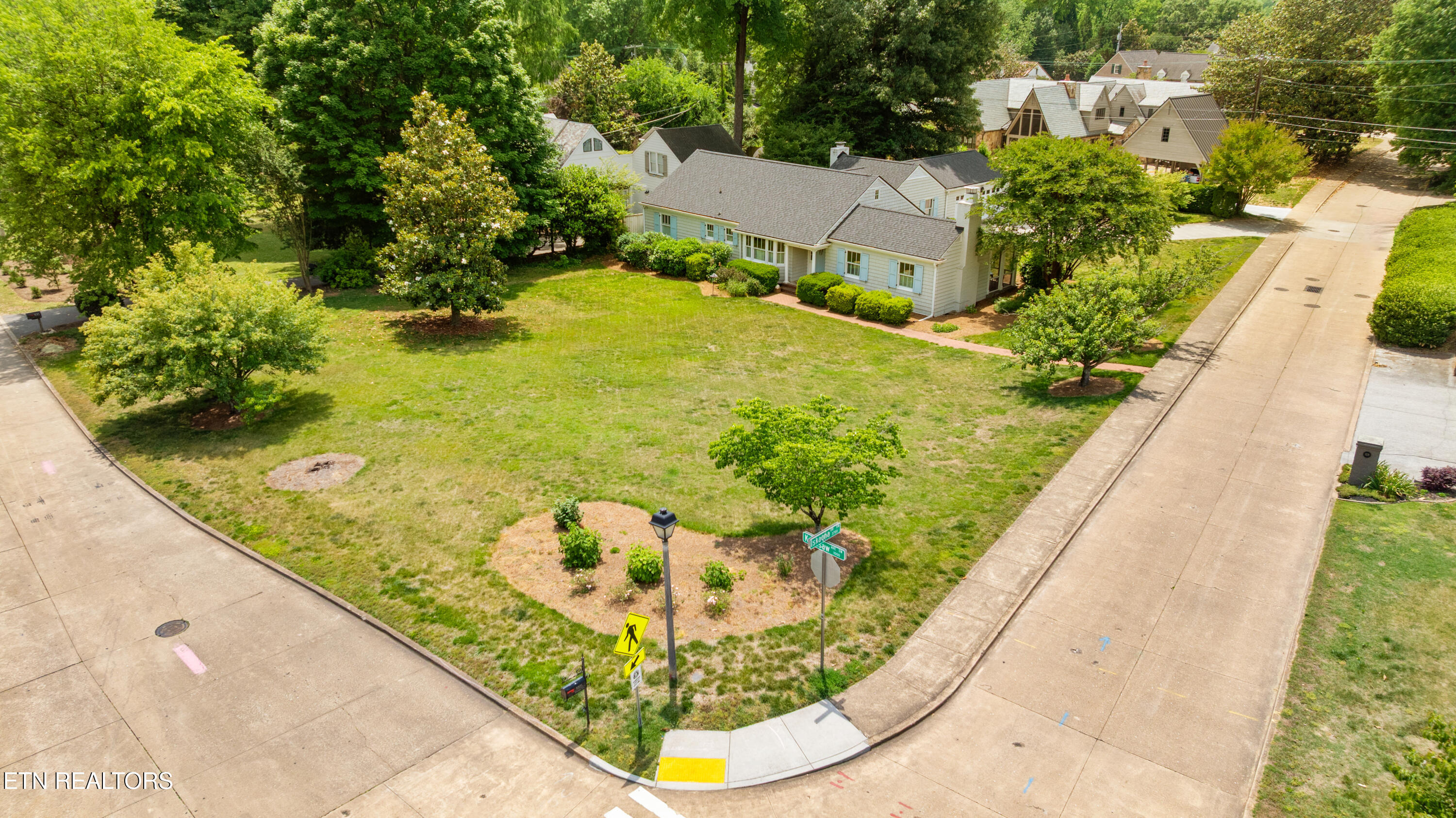 1005 Kenesaw Ave