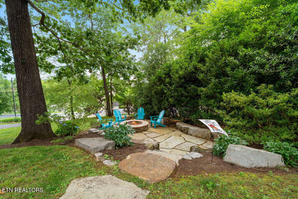 4713 Lyons View Pike