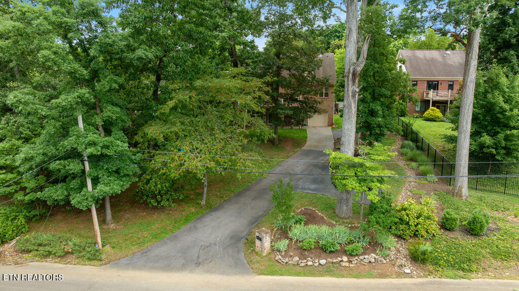 4713 Lyons View Pike