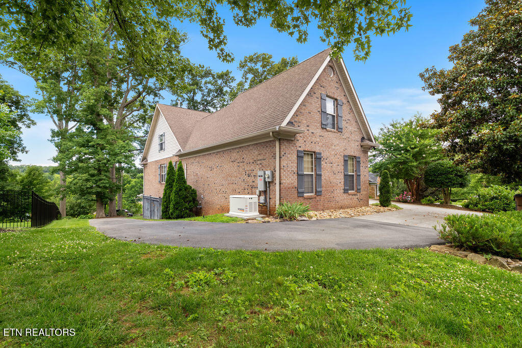 4713 Lyons View Pike
