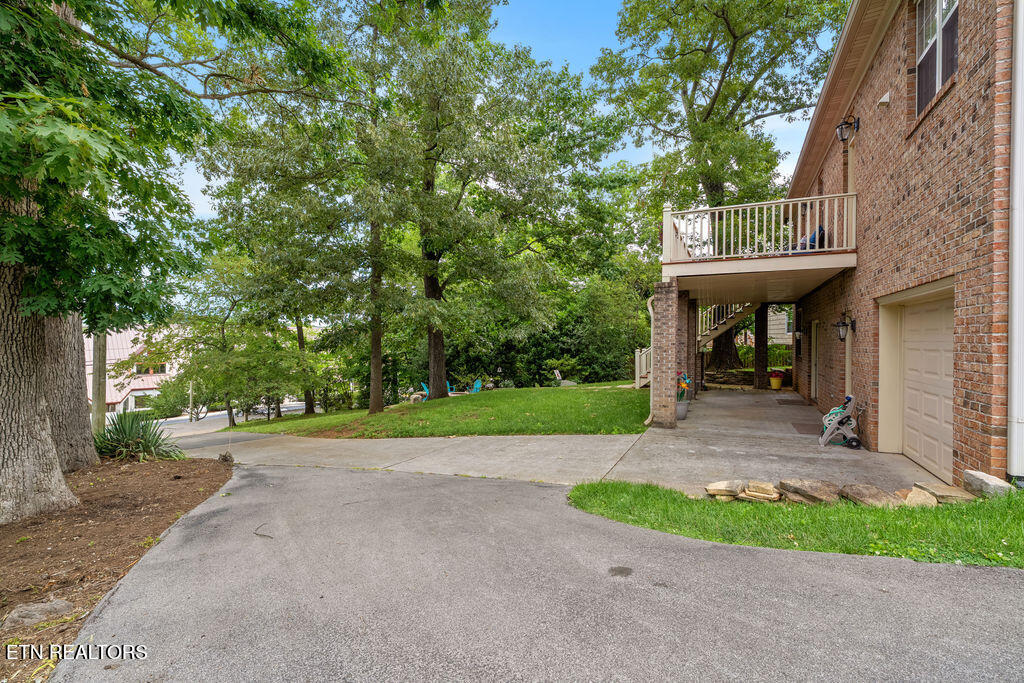 4713 Lyons View Pike