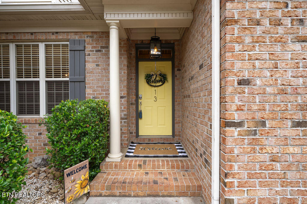 4713 Lyons View Pike