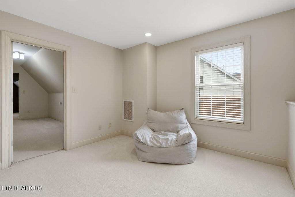 4713 Lyons View Pike