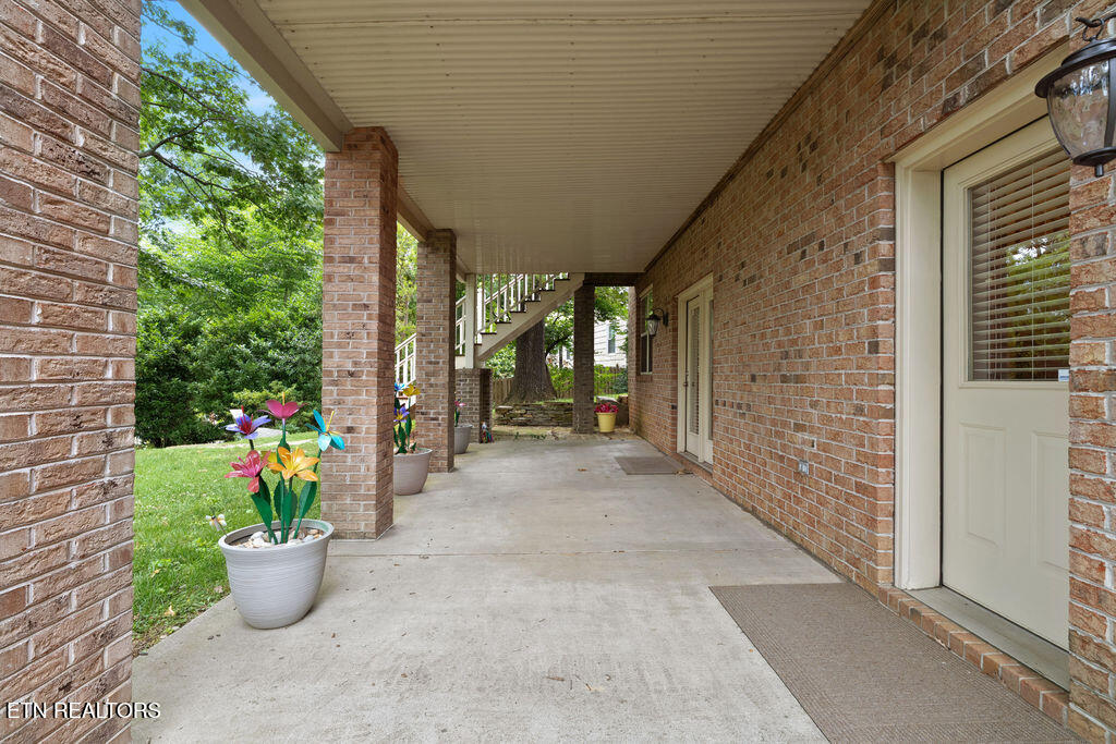 4713 Lyons View Pike
