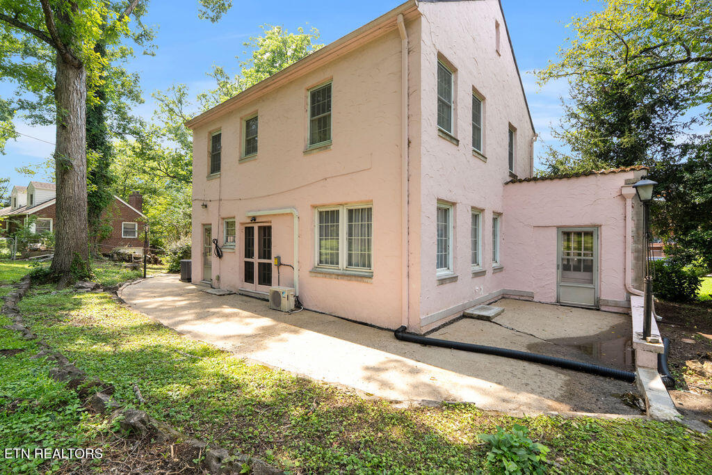 3422 Glenhurst Rd