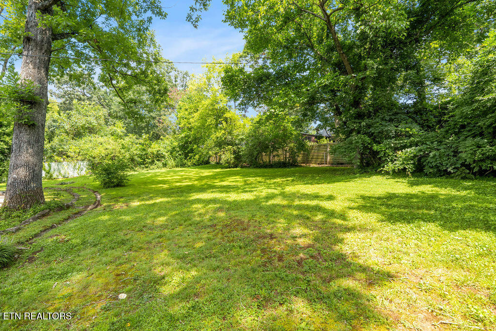 3422 Glenhurst Rd