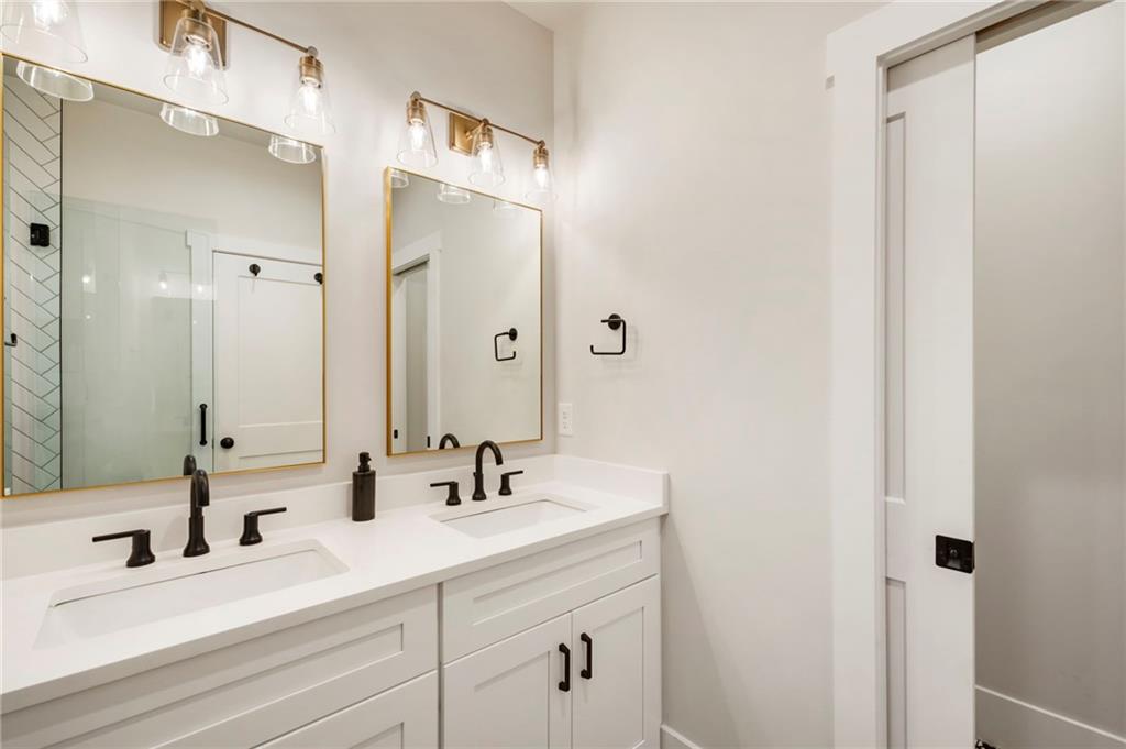 790 Highland Terrace NE