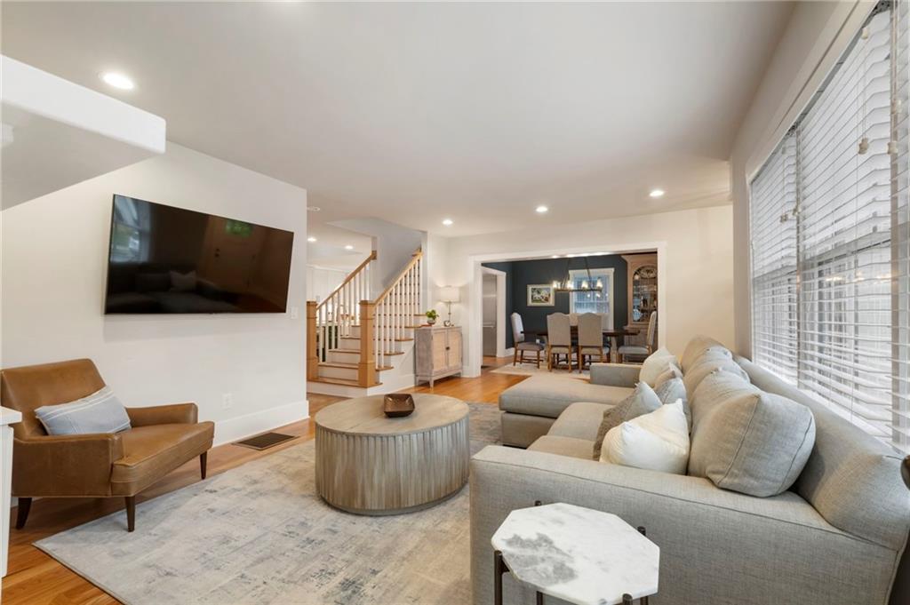 790 Highland Terrace NE