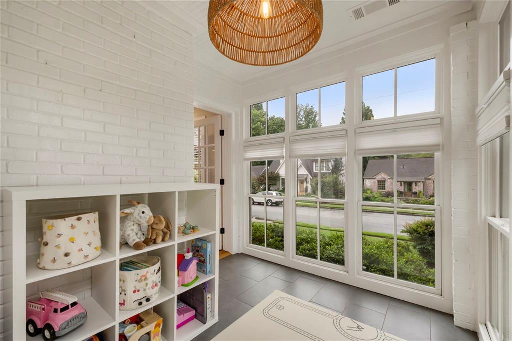 790 Highland Terrace NE